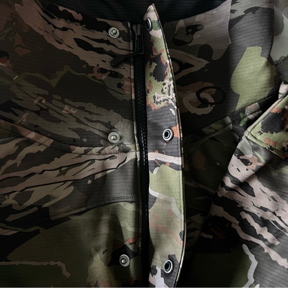 Under Armour Forest Camo Fleece Liner Sweatshirt 1/4 Zipper Size XL - Picture 5 of 13